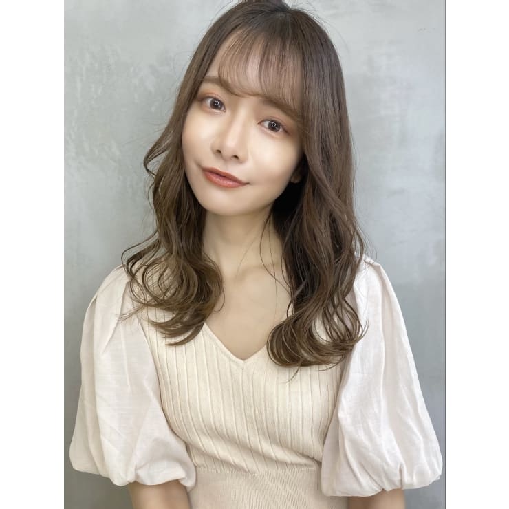 日本人向けくびれヨシンモリ 大人可愛い前髪 レイヤーカット Toiro中目黒 トイロナカメグロ のヘアスタイル 美容院 美容室を予約するなら楽天ビューティ 日本人向けくびれヨシンモリ 大人可愛い前髪 レイヤーカット Toiro中目黒 トイロナカメグロ のヘアスタイル 美容院 美容室を予約するなら楽天ビューティ
