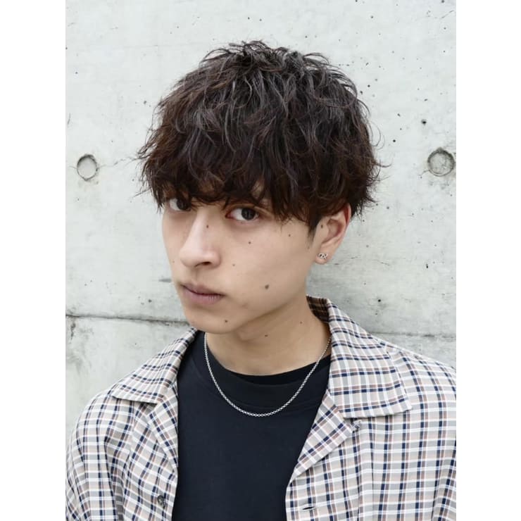 無造作マッシュ ツーブロック パーマ Men S Hair Tokyo 表参道 メンズヘア トーキョー オモテサンドウ のヘアスタイル 美容院 美容室を予約するなら楽天ビューティ