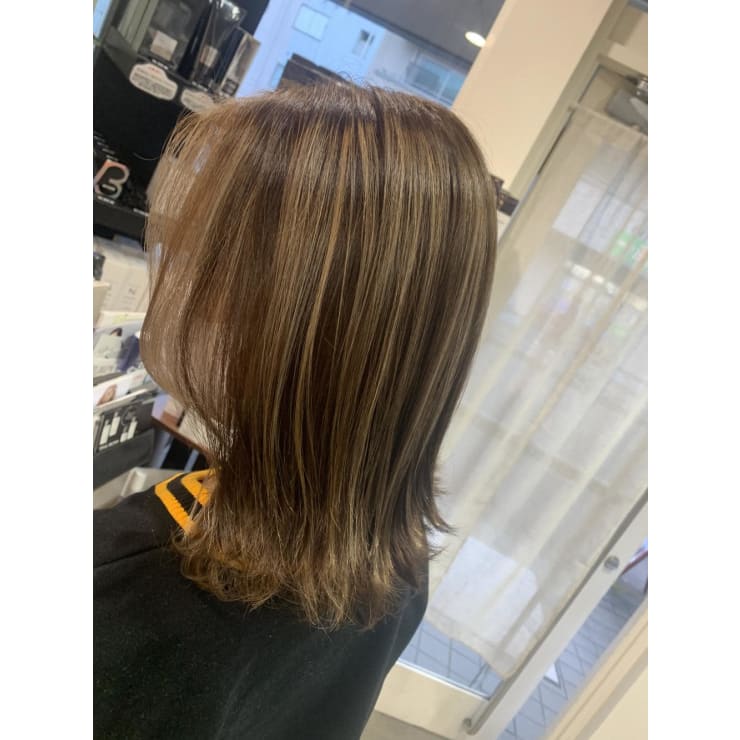 お洒落可愛い ベージュハイライト Ark Ing アークイング のヘアスタイル 美容院 美容室を予約するなら楽天ビューティ