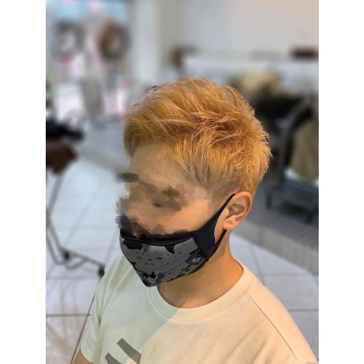 ハイトーン ツーブロックショート ミルクティーベージュ Muse 新小岩店 ミューズ のヘアスタイル 美容院 美容室を予約するなら楽天ビューティ