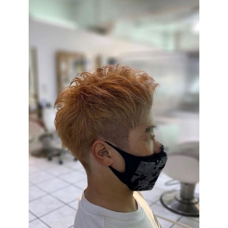 ハイトーン ツーブロックショート ミルクティーベージュ Muse 新小岩店 ミューズ のヘアスタイル 美容院 美容室を予約するなら楽天ビューティ