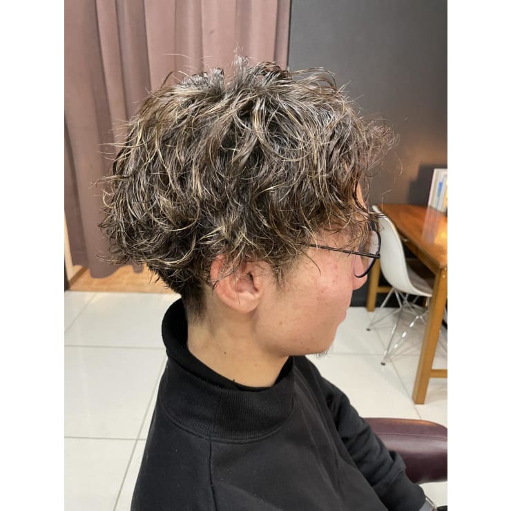 ツイストスパイラル スパイラルパーマ メンズカット Flag Hair 西通り店 フラッグ ヘアー ニシドオリテン のヘアスタイル 美容院 美容室を予約するなら楽天ビューティ