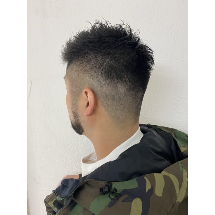 メンズカット フェード グラデーション Ungu Roire アングゥロアール のヘアスタイル 美容院 美容室を予約するなら楽天ビューティ