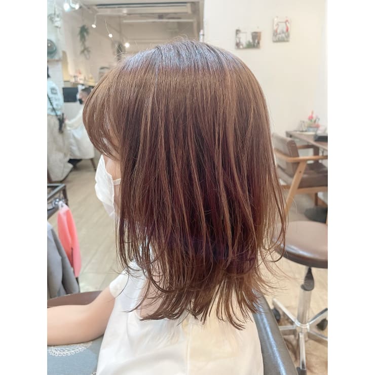 ミディアムレイヤー Gift Hair Salon ギフト のヘアスタイル 美容院 美容室を予約するなら楽天ビューティ