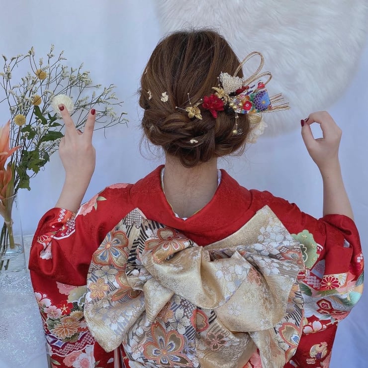 成人式ヘアアレンジ Peak Of Hair ピークオブヘア のヘアスタイル 美容院 美容室を予約するなら楽天ビューティ