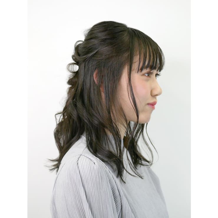 簡単華やかハーフアップ Hair Make Earth 大分森町店 ヘアメイクアース オオイタモリマチテン のヘアスタイル 美容院 美容室を予約するなら楽天ビューティ
