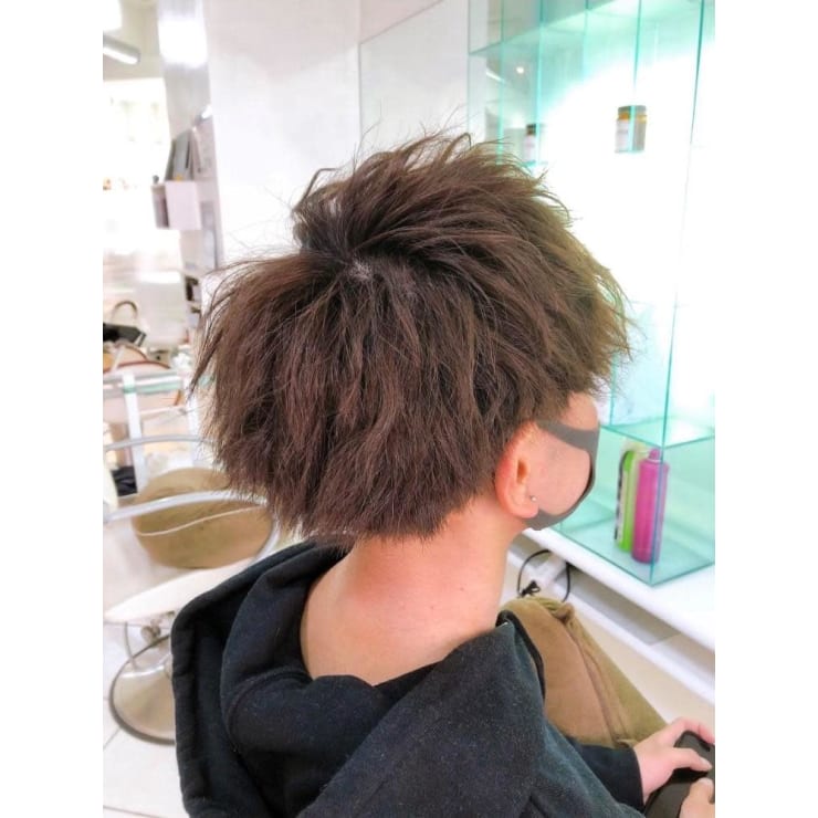 ツイストパーマ スパイラルパーマ ツーブロック刈り上げ Muse 新小岩店 ミューズ のヘアスタイル 美容院 美容室を予約するなら楽天ビューティ