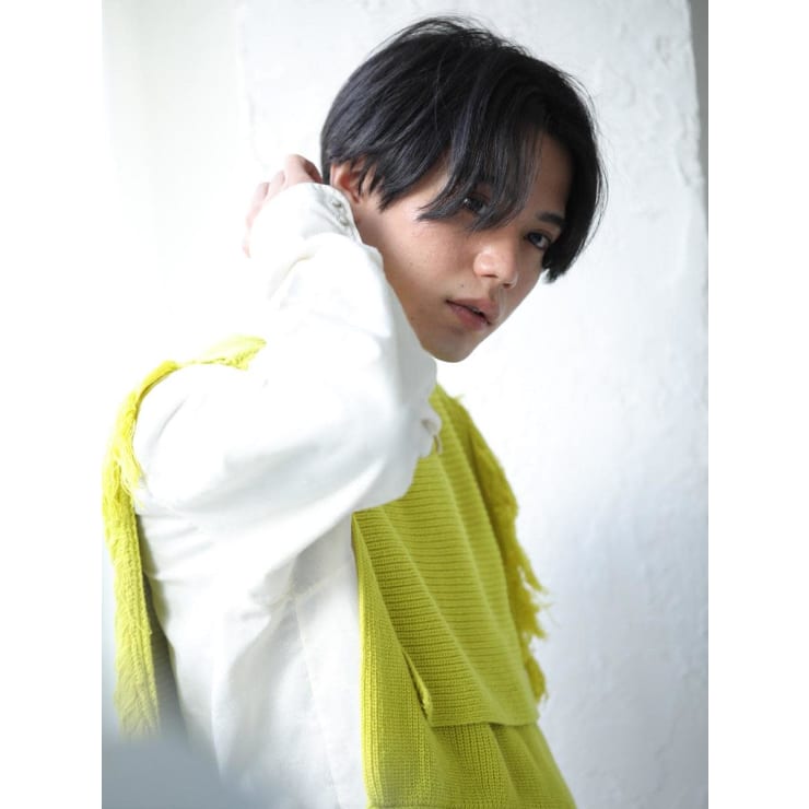 韓国マッシュ センターパート男子 黒髪ストレート Galette Umeda ガレットウメダ のヘアスタイル 美容院 美容室を予約するなら楽天ビューティ