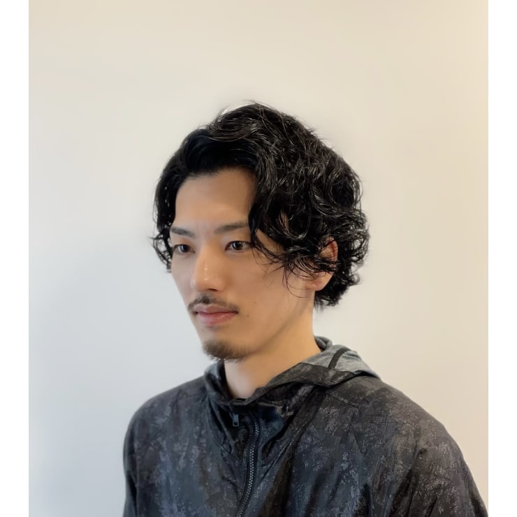 男の色気を引き出すパーマスタイル Stazio54 神戸 元町 三宮 スタジオ フィフティーフォー のこだわり特集 美容院 美容室 を予約するなら楽天ビューティ