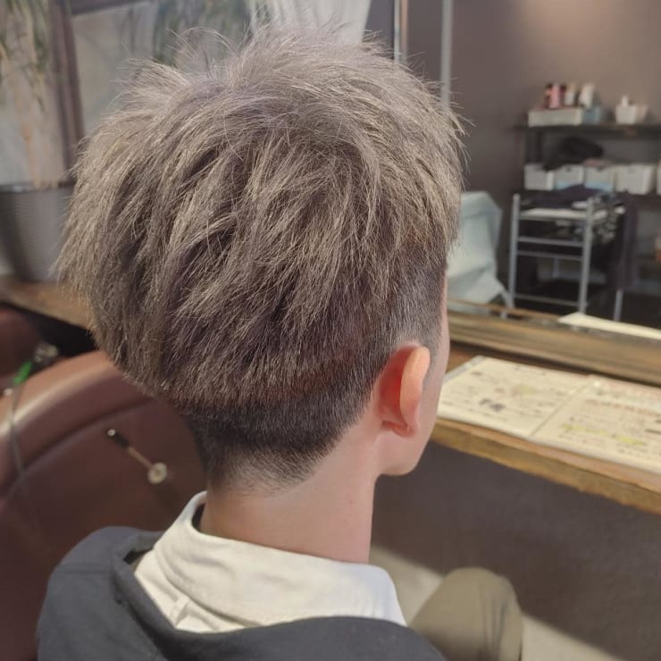 メンズもブリーチグレージュ Good Neighbors 流山おおたかの森店 グッドネイバーズナガレヤマオオタカノモリテン のヘアスタイル 美容院 美容室を予約するなら楽天ビューティ