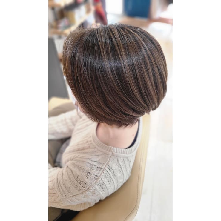 ブリーチなしハイライト風カラー ショート Another Sky アナザースカイ のヘアスタイル 美容院 美容室を予約するなら楽天ビューティ