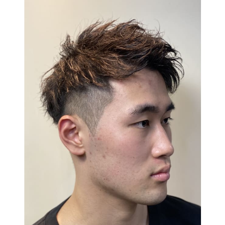 ストリート系ツーブロックショートパーマスタイル ヒロ銀座ヘアーサロン 新橋 銀座口店 ヒロギンザヘアーサロンシンバシギンザグチテン のヘアスタイル 美容院 美容室を予約するなら楽天ビューティ