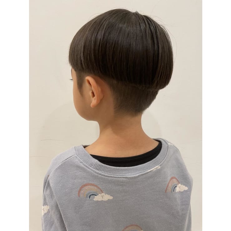 子供カット宝塚男の子マッシュ刈り上げ La Sente 宝塚 ラシェンテ のヘアスタイル 美容院 美容室を予約するなら楽天ビューティ