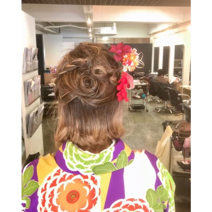 卒業式 袴ショートヘアー編み込みアレンジスタイル Ability Hair アビリティヘアー のヘアスタイル 美容院 美容室を予約するなら楽天ビューティ