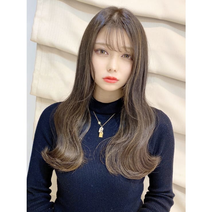 丸顔向けの前髪スタイル