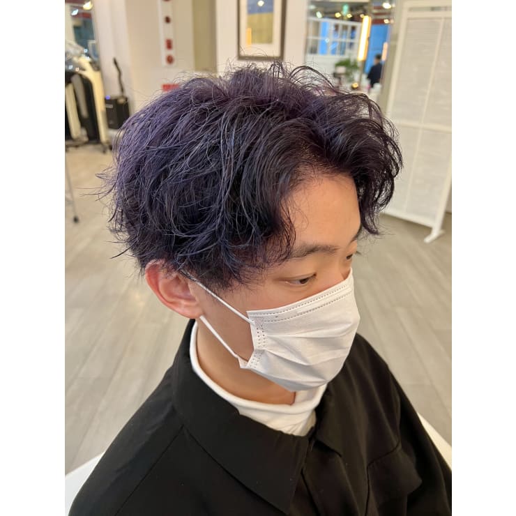 センター分けパープルヘア Gramercy Alex グラマシー アレックス のヘアスタイル 美容院 美容室を予約するなら楽天ビューティ