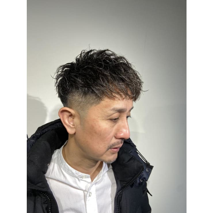 40代50代メンズパーマスタイル ドルクス日本橋 ドルクス ニホンバシ のヘアスタイル 美容院 美容室を予約するなら楽天ビューティ