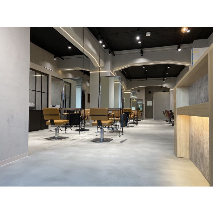 コロナ対策実施中です！隣り合うセット面は【透明シールド】で飛沫感染