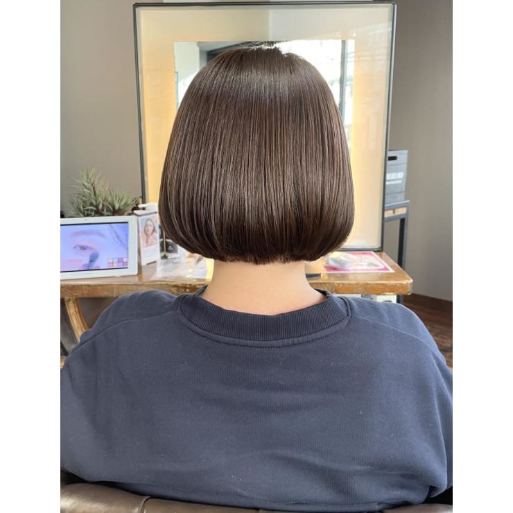 白髪ぼかしラベンダーグレージュ ぷつっとボブ Hair Make Egerie ヘアアンドメイクエジェリ のヘアスタイル 美容院 美容室を予約するなら楽天ビューティ