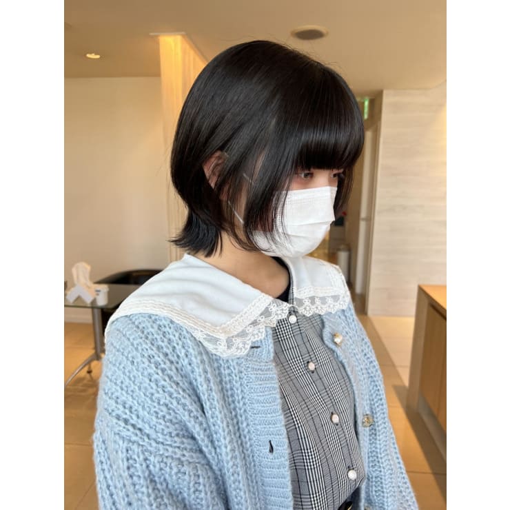 前下がりウルフカット Naomi Face 大船 フェイス オオフナ のヘアスタイル 美容院 美容室を予約するなら楽天ビューティ