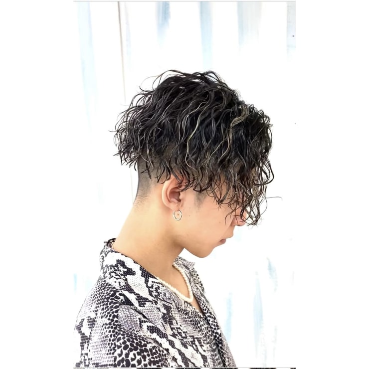 ツイストスパイラルパーマハイライトかき上げセンターパート A Hair アップヘアー のヘアスタイル 美容院 美容室を予約するなら楽天ビューティ