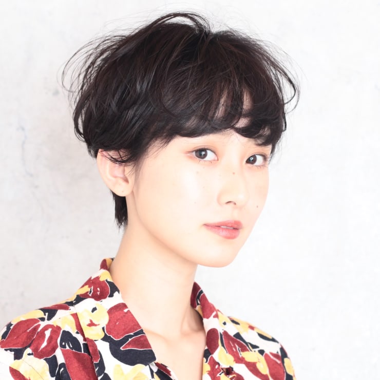 ニュアンスパーマ 大人マッシュショート Beautrium Ginza ビュートリアム のヘアスタイル 美容院 美容室を予約するなら楽天ビューティ