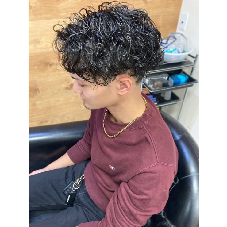 ビジネスパーマに最適 日々のスタイリングもラクに デザインカット ポイントパーマ Men S Blow メンズブロウ のこだわり特集 美容院 美容室を予約するなら楽天ビューティ
