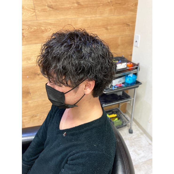 ビジネスパーマに最適 日々のスタイリングもラクに デザインカット ポイントパーマ Men S Blow メンズブロウ のこだわり特集 美容院 美容室を予約するなら楽天ビューティ