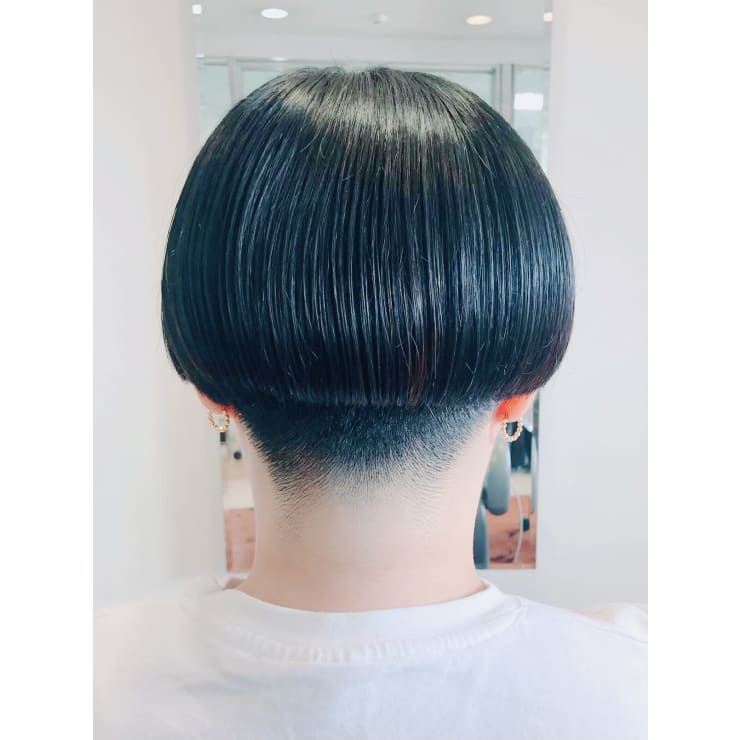 刈り上げ女子 Feels フィールズ のヘアスタイル 美容院 美容室を予約するなら楽天ビューティ