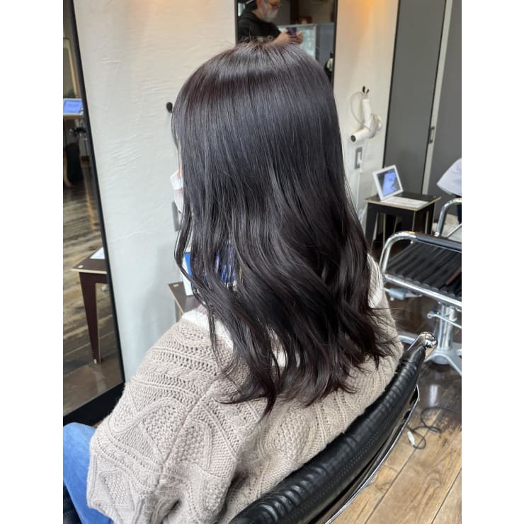 ダークラベンダー ネイビーバイオレットカラー Hair Make Egerie ヘアアンドメイクエジェリ のヘアスタイル 美容院 美容室を予約するなら楽天ビューティ