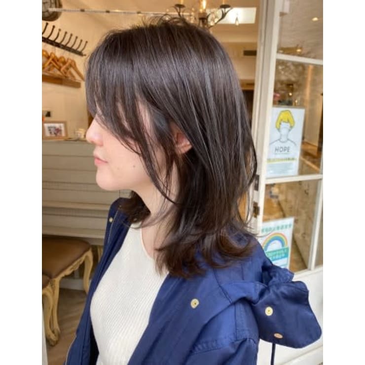 30代40代丸顔面長に似合う髪型くびれミディアムレイヤー Chainon シェノン のヘアスタイル 美容院 美容室を予約するなら楽天ビューティ