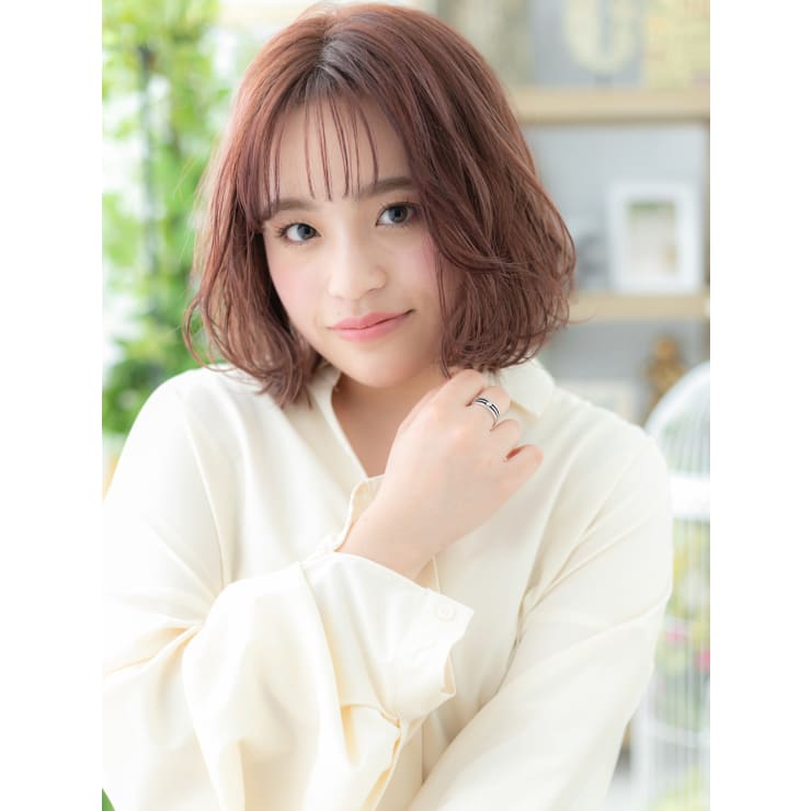 ミルクティーピンク韓国風ゆる巻き大人ボブ シースルーバング Cover Hair Spa Bliss 浦和西口店 カバーヘア アンド スパブリス ウラワニシグチテン のヘアスタイル 美容院 美容室を予約するなら楽天ビューティ