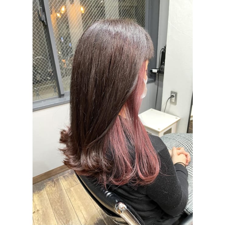 大人ピンクインナーカラー ピンクブラウンロング Hair Make Egerie ヘアアンドメイクエジェリ のヘアスタイル 美容院 美容室を予約するなら楽天ビューティ