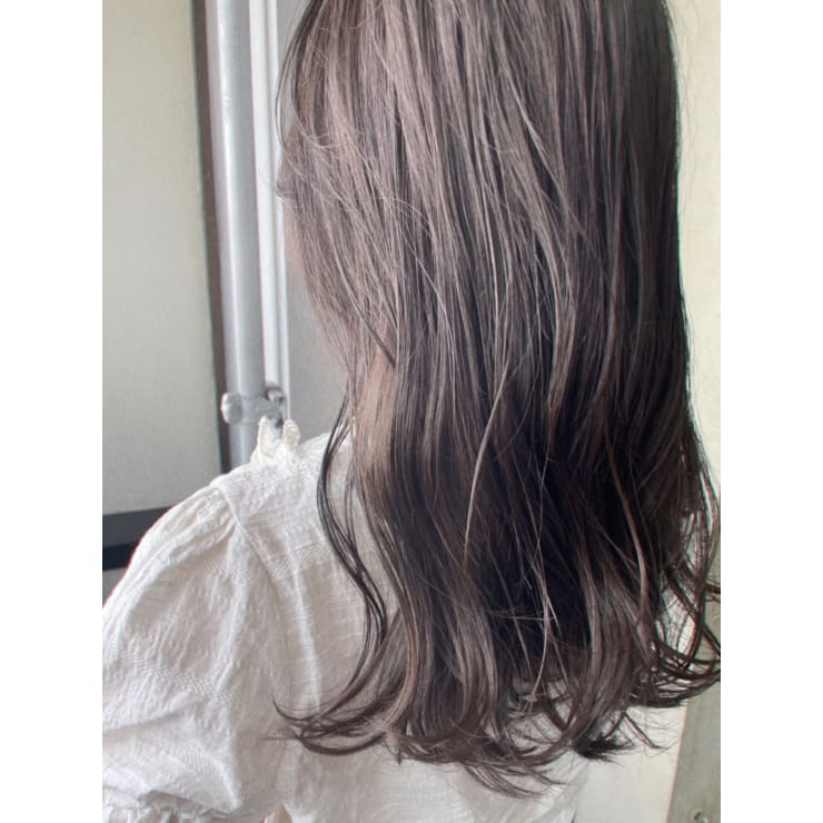 隠しハイライト グレージュ Lyon Chiemi Lyon Hair Make Up リヨンヘアーアンドメイクアップ のヘアスタイル 美容院 美容室を予約するなら楽天ビューティ 隠しハイライト グレージュ Lyon Chiemi Lyon Hair Make Up リヨンヘアーアンドメイクアップ のヘアスタイル 美容院 美容室を予約するなら楽天ビューティ