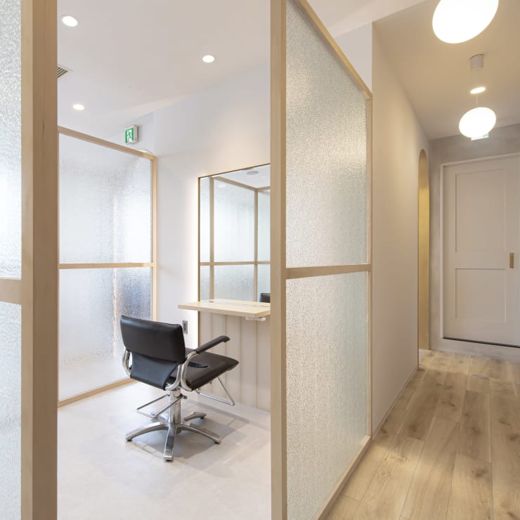 リラックスできる個室のセット面 Eleanor 梅田店 エレノアウメダテン のこだわり特集 美容院 美容室を予約するなら楽天ビューティ