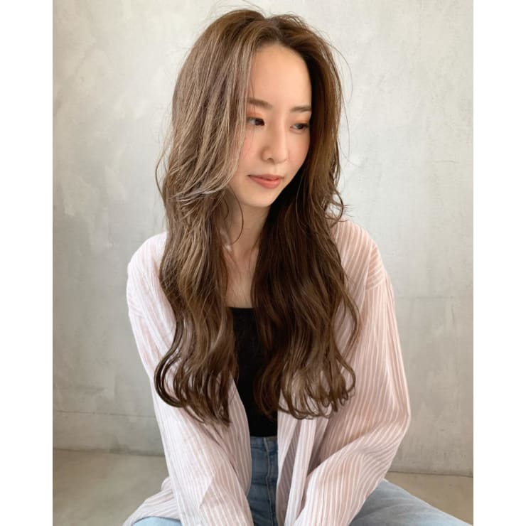 Yoke 顔まわりレイヤー ワンレン グレージュ Yoke ヨーク のヘアスタイル 美容院 美容室を予約するなら楽天ビューティ Yoke 顔まわりレイヤー ワンレン グレージュ Yoke ヨーク のヘアスタイル 美容院 美容室を予約するなら楽天ビューティ