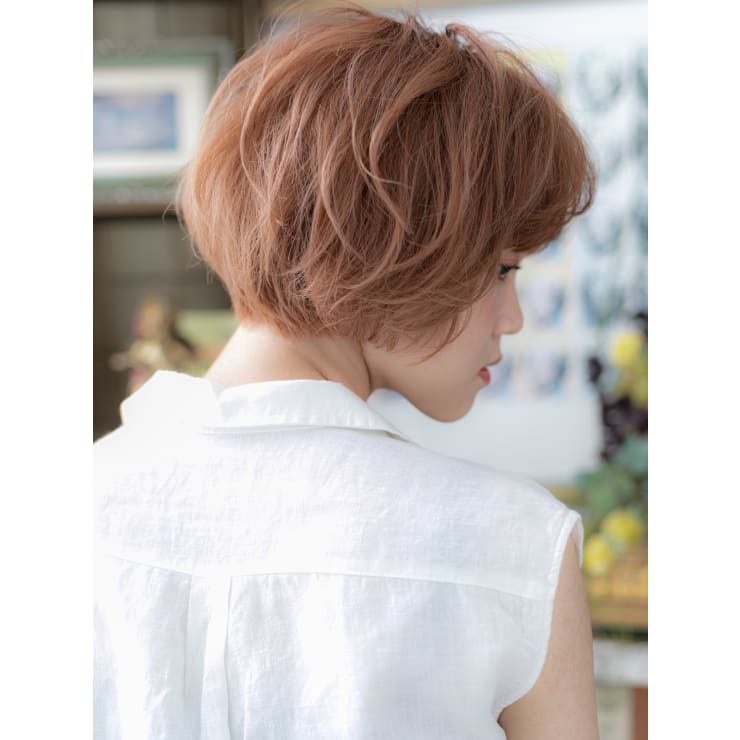 外国人風ピンクブラウンくせ毛風ボブショート ハイライトカラー