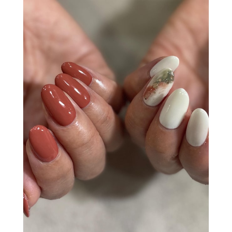 当日予約歓迎 彡 シンプル トレンドアートもお任せ センスの詰まったツヤツヤネイルに仕上げます バーデン バーデン のこだわり特集 ネイル まつげサロンを予約するなら楽天ビューティ