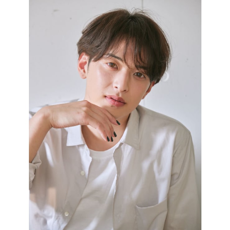 シースルーバングマッシュ Alea By Little 横浜 アーレアバイリトル のヘアスタイル メンズ 美容院 美容室を予約するなら楽天ビューティ