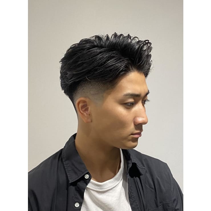 レオナルドディカプリオ様風外国人風ツーブロック ドルクス日本橋 ドルクス ニホンバシ のヘアスタイル 美容院 美容室を予約するなら楽天ビューティ