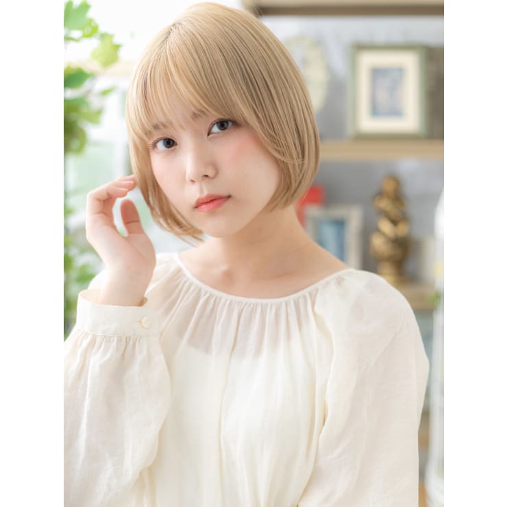 外国人風大人かわいい前下がり小顔金髪ボブ ボブショート | COVER HAIR