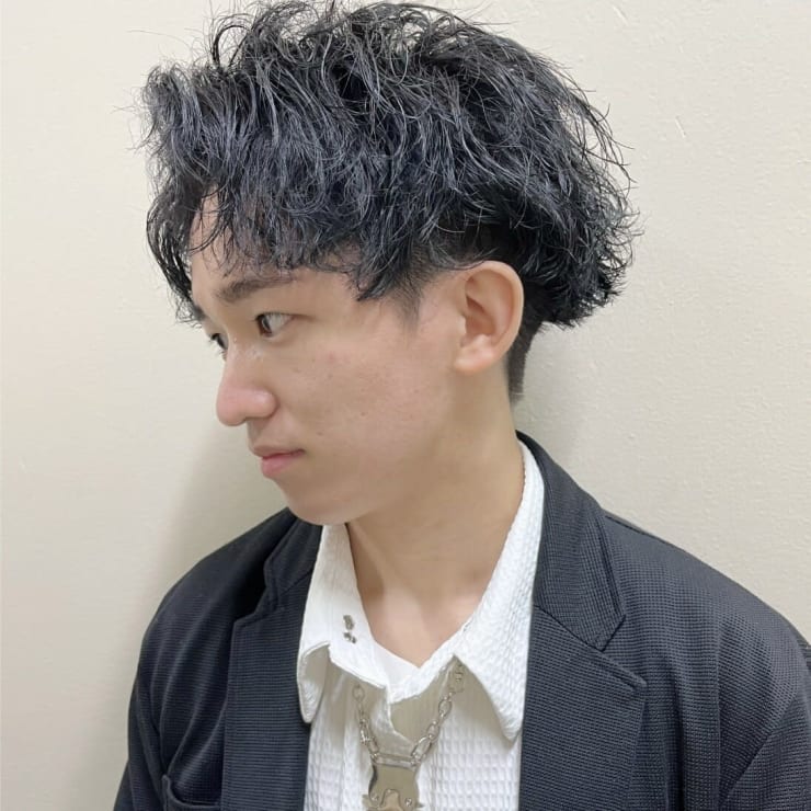 マッシュ ツイストパーマ Est R Fukuoka 福岡博多店 エストアールフクオカ フクオカハカタテン のヘアスタイル 美容院 美容室 を予約するなら楽天ビューティ