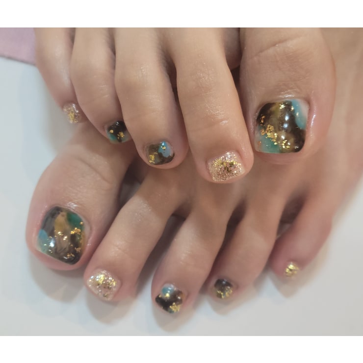 フットジェルカラー親指アートつけ放題コースがなんと7150円