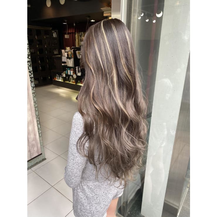 スーパーロングのハイライトグレージュ | prize 錦糸町店(プライズ