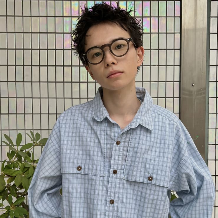 アップバング/束感ショート/ツーブロックマッシュ/コンマヘア | huge