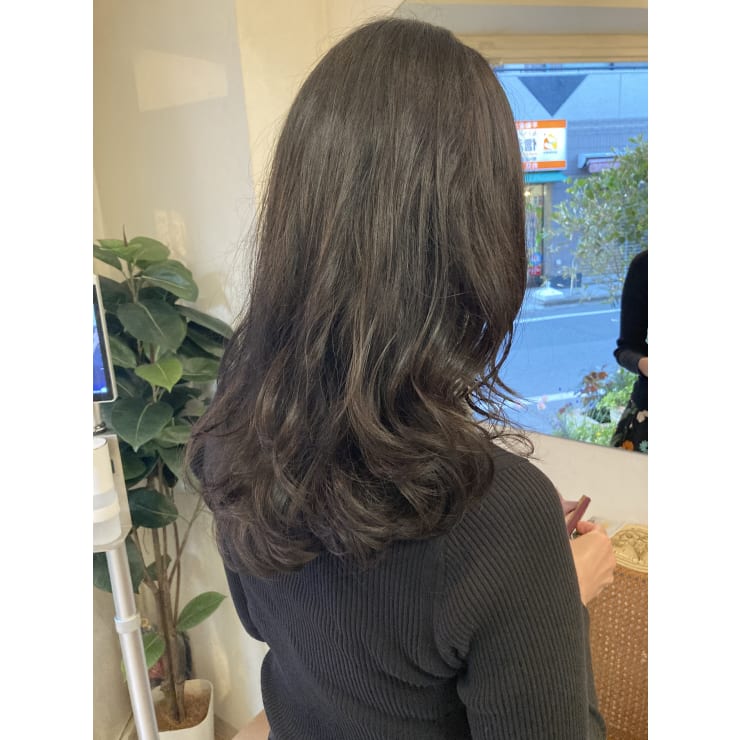 乾かすだけのお手入れ楽なデジタルパーマフェミニンロング | CHAINON