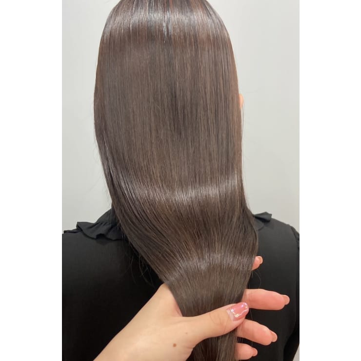 TOKIO縮毛矯正で手触り柔らかな艶髪 | 全席個室サロン N° aria