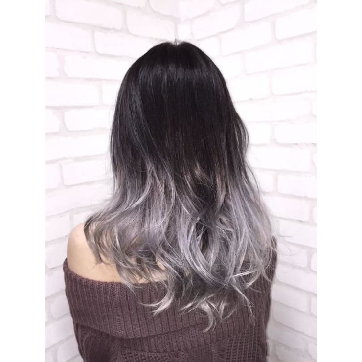 ブラック×シルバーグラデーションカラー | Fave(フェイブ)のヘア