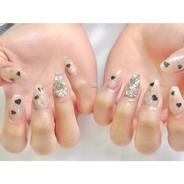 ベージュ×黒ハート | ジェルネイル専門店 NICE NAIL 渋谷道玄坂店