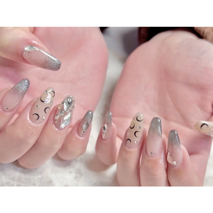 クレセントムーンネイル | ジェルネイル専門店 NICE NAIL 大阪駅前第3